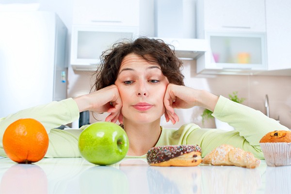 糖質カットのダイエットは今すぐやめるべき!生活にわずかな変化をつけるだけの王道ダイエット方法